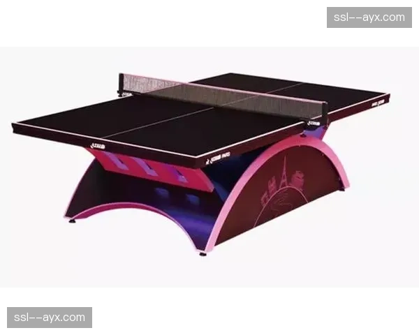 巴黎奥运乒乓球场馆“南巴黎竞技场4号馆”开始铺设地胶