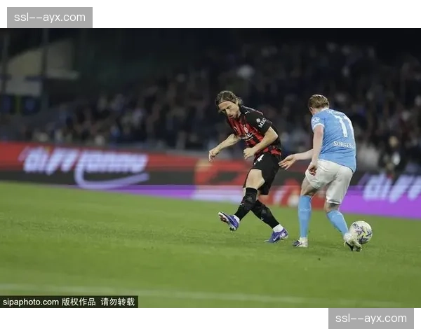 那不勒斯1-0力克AC米兰，62%控球率与高效进攻组织制胜